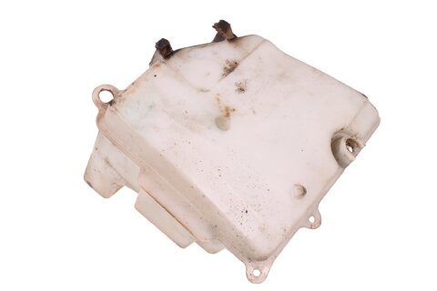 Nádobka ostrekovačov s ostrekom zadného okna