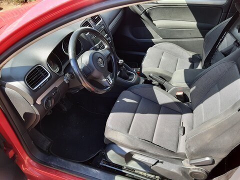 Volkswagen Golf VI 1.6 75kW
