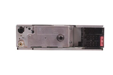 Autorádio s CD univerzálne