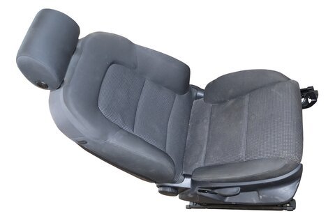 Sedadlo spolujazdca mechanické vyhrievané čierne 5dv. 8P0881405AAQPD