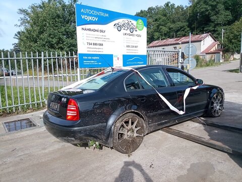 Škoda Superb 2.8 V6 142kW