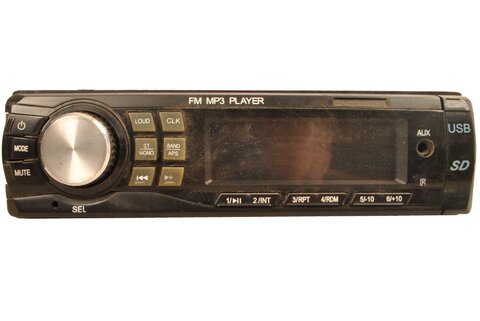 Autorádio s ( SD,USB,AUX,MP3 ) univerzálne