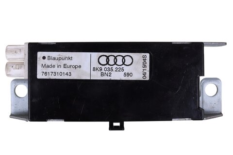 Anténny zosilňovač ľavý C-stĺpik combi 8K9035225