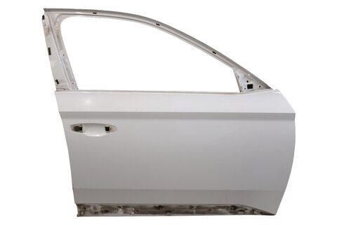 Dvere predné pravé 3V0831056B