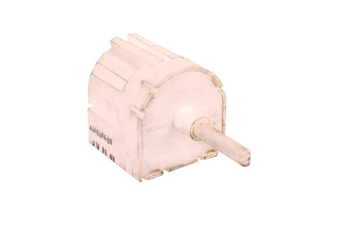 Prepínač rýchlosti kúrenie (-AC)