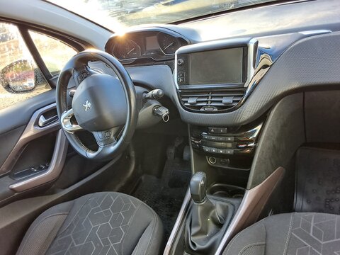 Peugeot 2008 1.2 60 kW