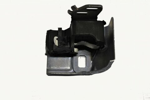 Gumový záves s kovovým úchytom