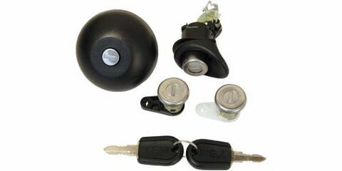 94- sada zámkov - (2x pr. Dvere, kufor, viečko nádrže)