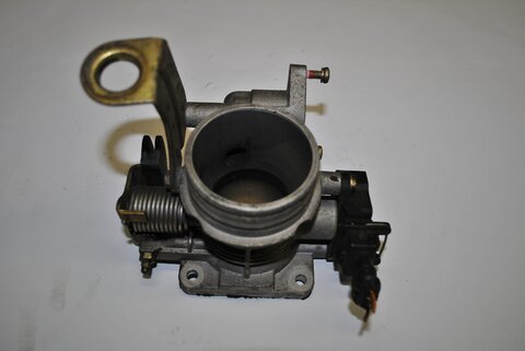 Škrtiaca klapka 1.6i