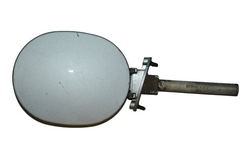 Dvierka nádrže (sedan)