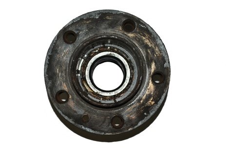 Zadný náboj s ložiskom ľavý / pravý