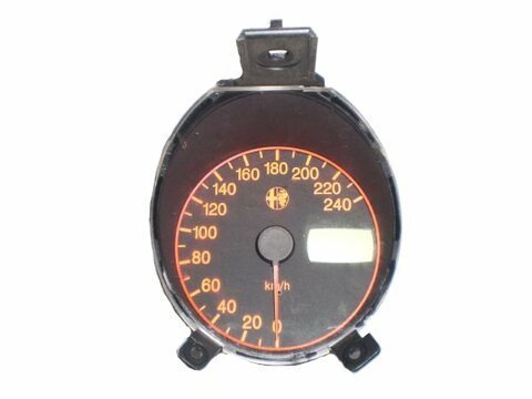 Prístrojový štít (počítač kilometrov)