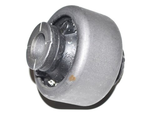 Predné silentblok riadiaceho mechanizmu