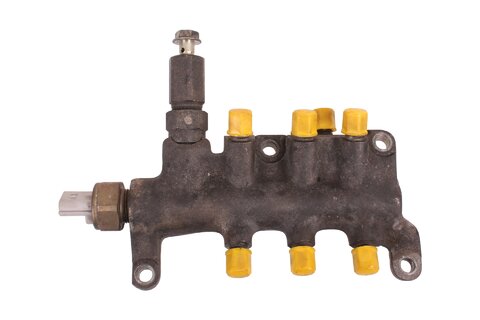 Rozdeľovacia rampa paliva 3.0dCi