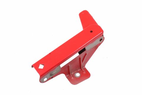 Pravý držiak predného nárazníka 06-