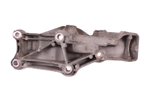 Držiak príslušenstva motora