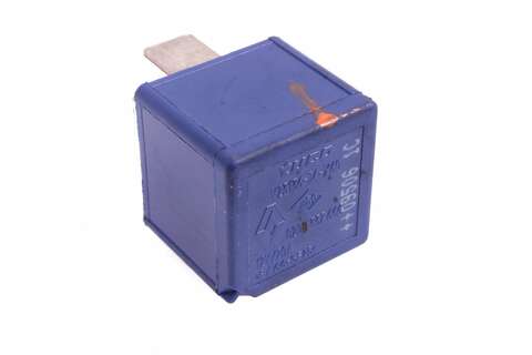 Relé modré 12V / 70A