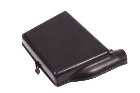 Kryt poistkovej skrine v motore