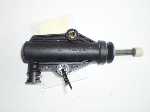 Pomocný spojkový valec 46804423