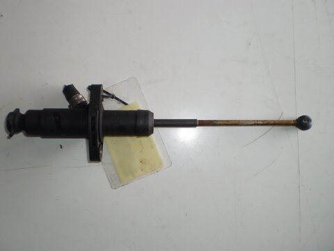 Hlavný spojkový valec