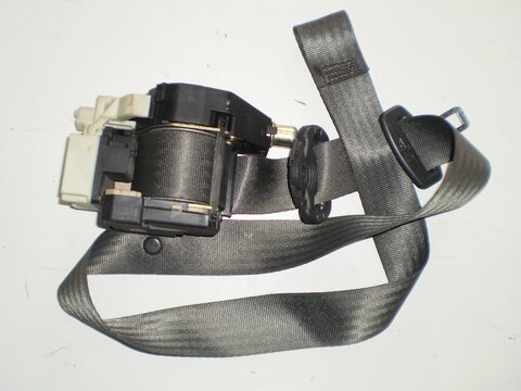 Bezpečnostný pás pravý predný 3dv.