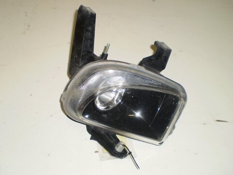 Hmlovka predná ľavá L čierne pozadie