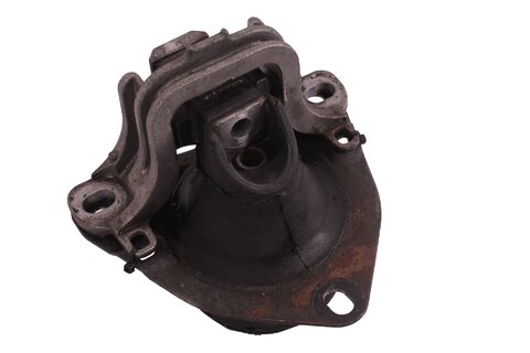 Silentblok zavesenie motora