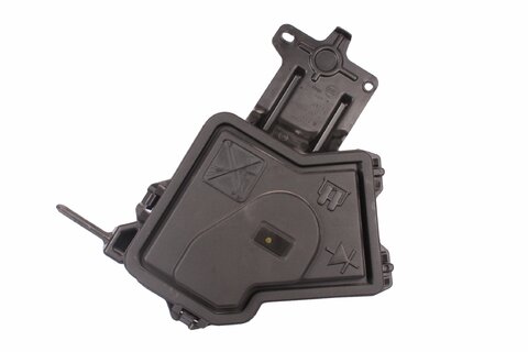 Kryt poistkovej skrinky motora