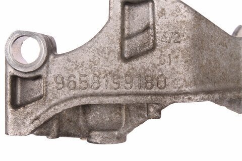 Držiak alternátora