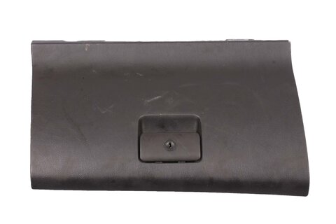 Dvierka priehradky spolujazdca 8220TZ