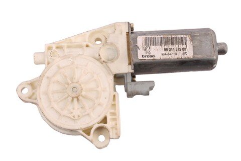 Motorček pravé predné sťahovačky