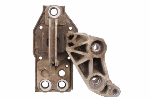 Silentblok zavesenie motora