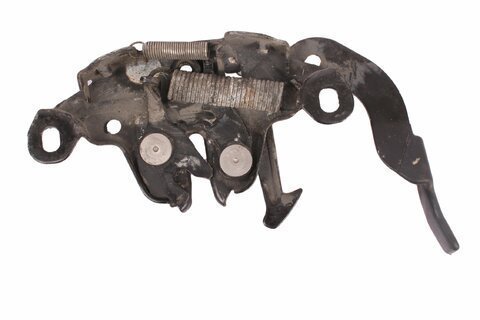 Zámok prednej kapoty