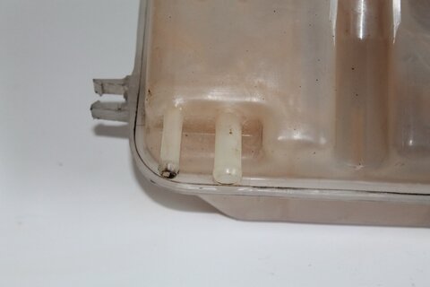 Expanzná nádoba vody (dva vývody)