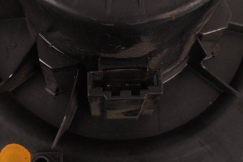 Ventilátor kúrenia (-AC) 6R1819015A