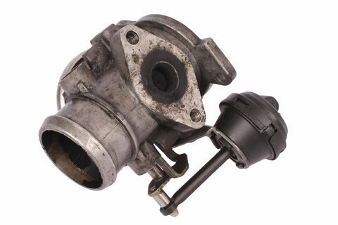 Škrtiaca klapka s EGR ventilom 038131501 A / E / L