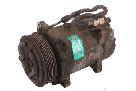 Kompresor klimatizácie SD7V161106