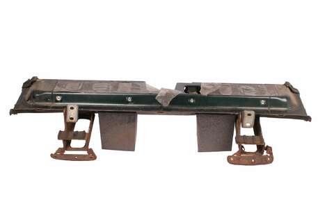 Spodné výklopné veko kufra