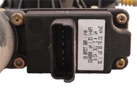 Ľavá zadná sťahovačka (veľký oválny konektor) 1494841080