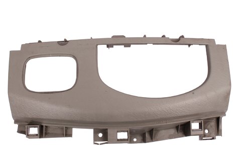 Plastový kryt palubnej dosky stred