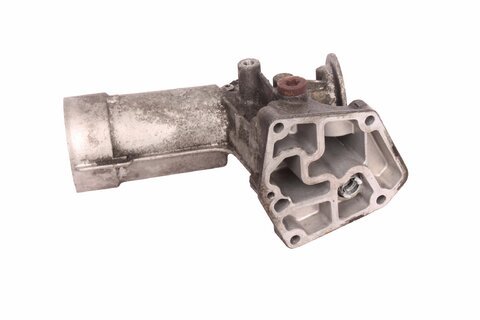 Držiak olejového filtra 038115389 B / C / D