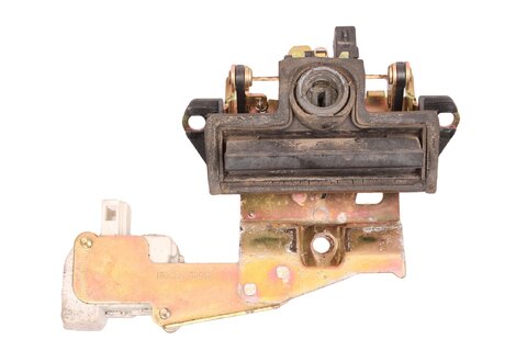 Kľučka piatych dverí s centrálom sedan 1U6827565H