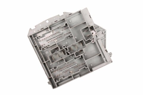 Poistková skrinka motora