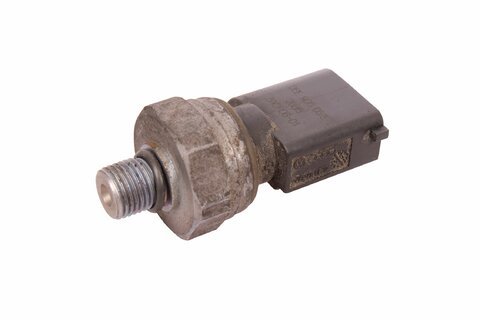 Snímač tlaku paliva 06E906051K